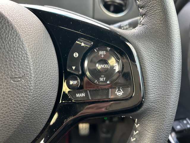 ホンダ Ｎ ＢＯＸ カスタム L スタイル+ブラック 福岡県 2023(令5)年 1.6万km プラチナホワイトパール 純正9型ナビ（BT/フルセグ/DISC)/Bカメラ/両側パワースライドドア/レーダークルーズコントロール/LEDヘッドライト/オートライト/フォグランプ/シートテーブル/無限フロアマット/純正14インチAW/アイドリングストップ/横滑り防止装置/後方コーナーセンサー/レーンキープアシスト/衝突被害軽減システム/後席サンシェード/ステアリングスイッチ/電動パーキングブレーキ/ISOFIX/プラズマクラスター/スマートキー/ETC/保証書/取扱説明書