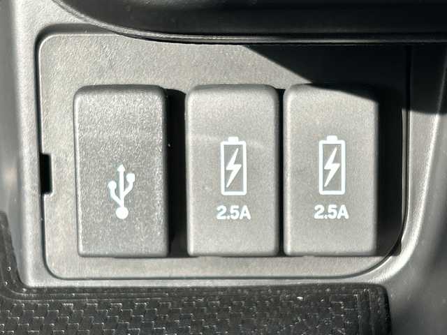 ホンダ Ｎ ＢＯＸ カスタム L スタイル+ブラック 福岡県 2023(令5)年 1.6万km プラチナホワイトパール 純正9型ナビ（BT/フルセグ/DISC)/Bカメラ/両側パワースライドドア/レーダークルーズコントロール/LEDヘッドライト/オートライト/フォグランプ/シートテーブル/無限フロアマット/純正14インチAW/アイドリングストップ/横滑り防止装置/後方コーナーセンサー/レーンキープアシスト/衝突被害軽減システム/後席サンシェード/ステアリングスイッチ/電動パーキングブレーキ/ISOFIX/プラズマクラスター/スマートキー/ETC/保証書/取扱説明書