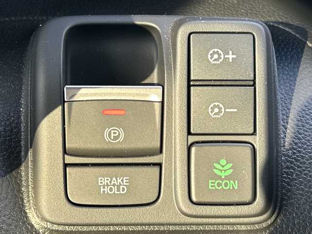 ホンダ Ｎ ＢＯＸ カスタム L スタイル+ブラック 福岡県 2023(令5)年 1.6万km プラチナホワイトパール 純正9型ナビ（BT/フルセグ/DISC)/Bカメラ/両側パワースライドドア/レーダークルーズコントロール/LEDヘッドライト/オートライト/フォグランプ/シートテーブル/無限フロアマット/純正14インチAW/アイドリングストップ/横滑り防止装置/後方コーナーセンサー/レーンキープアシスト/衝突被害軽減システム/後席サンシェード/ステアリングスイッチ/電動パーキングブレーキ/ISOFIX/プラズマクラスター/スマートキー/ETC/保証書/取扱説明書