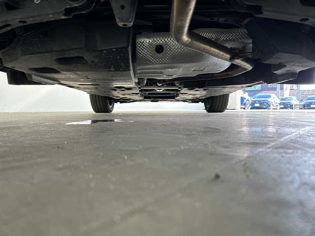 トヨタ Ｃ－ＨＲ G モード ネロセーフティプラスⅢ 三重県 2023(令5)年 1.6万km ブラックマイカ /禁煙車//純正ナビ//フルセグ/Bluetooth/USB/AppleCarPray/AndroidAuto//パノラミックビューモニター//前席シートヒーター//ビルトインETC2.0//ブラインドスポットモニター//トヨタセーフティセンス//プリクラッシュセーフティ//LTA//オートハイビーム//レーダークルーズコントロール//LEDヘッドライト//AC100V//電動パーキング//ブレーキホールド//革巻ステアリング//純正１８インチAW