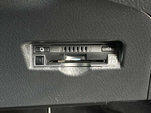 トヨタ Ｃ－ＨＲ G モード ネロセーフティプラスⅢ 三重県 2023(令5)年 1.6万km ブラックマイカ /禁煙車//純正ナビ//フルセグ/Bluetooth/USB/AppleCarPray/AndroidAuto//パノラミックビューモニター//前席シートヒーター//ビルトインETC2.0//ブラインドスポットモニター//トヨタセーフティセンス//プリクラッシュセーフティ//LTA//オートハイビーム//レーダークルーズコントロール//LEDヘッドライト//AC100V//電動パーキング//ブレーキホールド//革巻ステアリング//純正１８インチAW