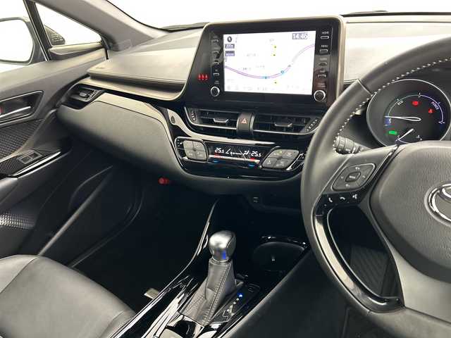 トヨタ Ｃ－ＨＲ G モード ネロセーフティプラスⅢ 三重県 2023(令5)年 1.6万km ブラックマイカ /禁煙車//純正ナビ//フルセグ/Bluetooth/USB/AppleCarPray/AndroidAuto//パノラミックビューモニター//前席シートヒーター//ビルトインETC2.0//ブラインドスポットモニター//トヨタセーフティセンス//プリクラッシュセーフティ//LTA//オートハイビーム//レーダークルーズコントロール//LEDヘッドライト//AC100V//電動パーキング//ブレーキホールド//革巻ステアリング//純正１８インチAW