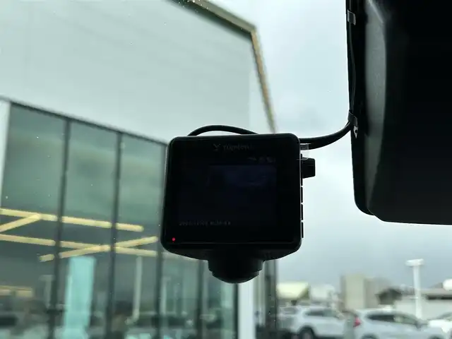 トヨタ タンク カスタムG S 島根県 2017(平29)年 2.7万km ブラックマイカ/マゼンダベリーメタリック 登録時走行距離26235km/ワンオーナー/純正ナビ(Bluetooth/AM/FM/CD/DVD)/フルセグテレビ/前後コーナーセンサー/バックカメラ/両側パワースライドドア/クルーズコントロール/レーンキープアシスト/横滑り防止装置/衝突被害軽減ブレーキ/社外14インチアルミホイール/純正フロアマット/オートライト/LEDヘッドライト/ウィンカーミラー/プッシュスタート/スマートキー(スペアキー×1)/ETC/ドライブレコーダー/禁煙車/取扱説明書/保証書