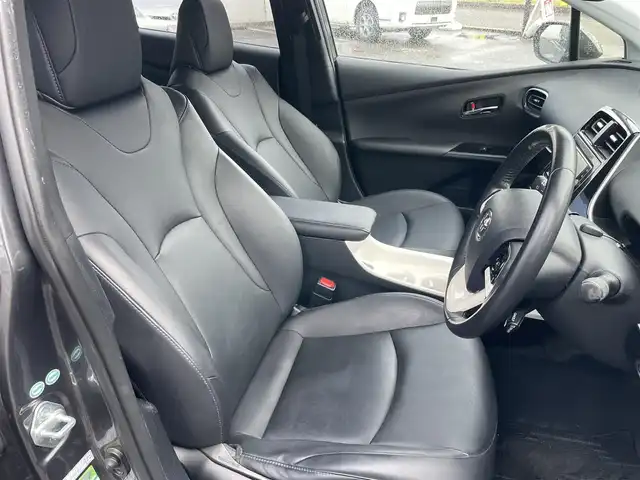 トヨタ プリウス A ツーリングセレクション 新潟県 2016(平28)年 9.5万km グレーメタリック ワンオーナー/社外ホイールスタッドレス装着/純正ホイール夏タイヤ車載/メモリナビ/ワンセグテレビ/バックカメラ/クルーズコントロール/ドアバイザー/プッシュスタート/ETC/純正フロアマット/スペアキー1個