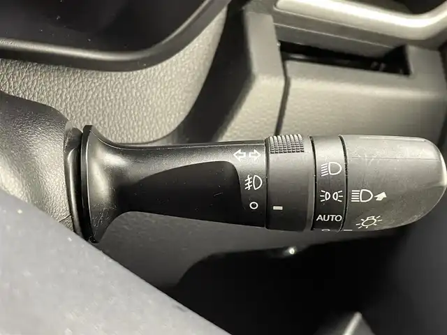 トヨタ ルーミー カスタムG－T 熊本県 2017(平29)年 3.4万km マゼンタベリーマイカM 純正9インチナビNSZT-Y66T/　（CD/DVD/フルセグTV）/バックカメラ/スマートアシストIII/・衝突回避支援ブレーキ機能/・衝突警報機能/・車線逸脱警報機能/・誤発進抑制制御機能/・先行車発進お知らせ機能/・前後コーナーセンサー/クルーズコントロール/ビルトインETC/純正前方ドライブレコーダー/両側パワースライドドア/LEDヘッドライト/オートライト/フォグランプ/横滑り防止装置/スマートキー/プッシュスタート/アイドリングストップ/ステアリングスイッチ/電動格納ミラー/純正１５インチAW/純正フロアマット/取扱説明書