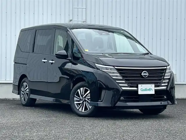 日産 セレナ e－パワー ハイウェイスター V 熊本県 2024(令6)年 0.1万km未満 ダイヤモンドブラック 純正メモリナビ/・AM/FM/CD/DVD/AUX/SD/USB/BT/・フルセグTV/・フリップダウンモニター/・バックカメラ/プロパイロット/プロパイロットパーキング/インテリジェントクルーズコントロール/エマージェンシーブレーキ/アダプティブLEDヘッドライトシステム/BSW（後側方車両検知警報）/LDW（車線逸脱警報）/インテリジェント LI（車線逸脱防止支援システム）/両側パワースライドドア/コーナーセンサー/スマートキー/スペアキー/純正１６インチアルミホイール/LEDヘッドライト/オートライト/フロント/リアフォグランプ/新車保証書/取扱説明書