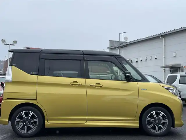 スズキ ソリオ バンディット HV MV 広島県 2019(令1)年 2.5万km ラッシュイエローメタリック/ブラック2トーンルーフ 登録時走行距離/　25105km/ワンオーナー/社外ナビ(CN-RZ743W)/　【CD/DVD/BT/フルセグTV】/クルーズコントロール(追従走行有り)/衝突被害軽減ブレーキ/車線逸脱警報/横滑り防止/シートヒーター/ビルトインETC/パドルシフト/オートライト/LEDライト/フォグランプ/スマートキー/プッシュスタート/アイドリングストップ/純正アルミホイール 15インチ/ドアバイザー/ウインカーミラー/純正フロアマット/スペアキー×1【スマートキー】/取扱説明書