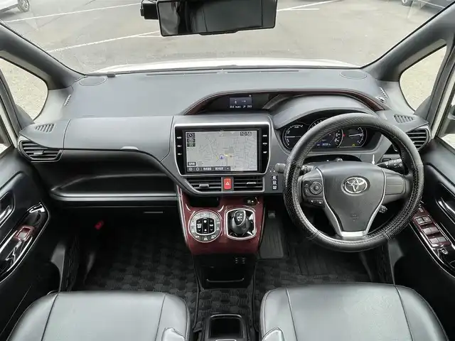 トヨタ ノア ハイブリッド Si ダブルバイビーⅡ 東京都 2020(令2)年 3.3万km ラグジュアリーホワイトパールクリスタルシャインガラスフレーク 純正10インチナビ/バックモニター/天吊モニター/プリクラッシュセーフティ/レーンディパーチャー/オートマチックハイビーム/クルーズコントロール/シートヒーター/両側電動スライドドア/ＥＴＣ