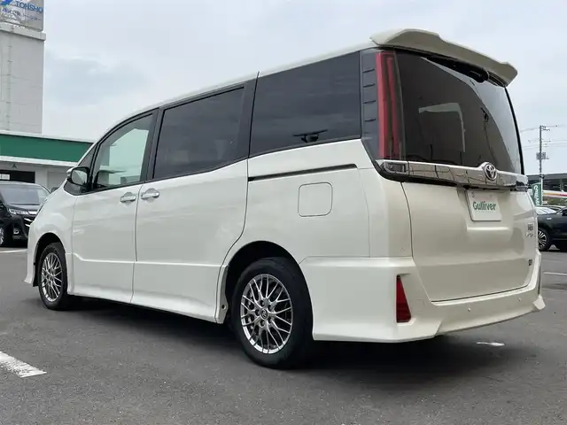 トヨタ ノア ハイブリッド Si ダブルバイビーⅡ 東京都 2020(令2)年 3.3万km ラグジュアリーホワイトパールクリスタルシャインガラスフレーク 純正10インチナビ/バックモニター/天吊モニター/プリクラッシュセーフティ/レーンディパーチャー/オートマチックハイビーム/クルーズコントロール/シートヒーター/両側電動スライドドア/ＥＴＣ