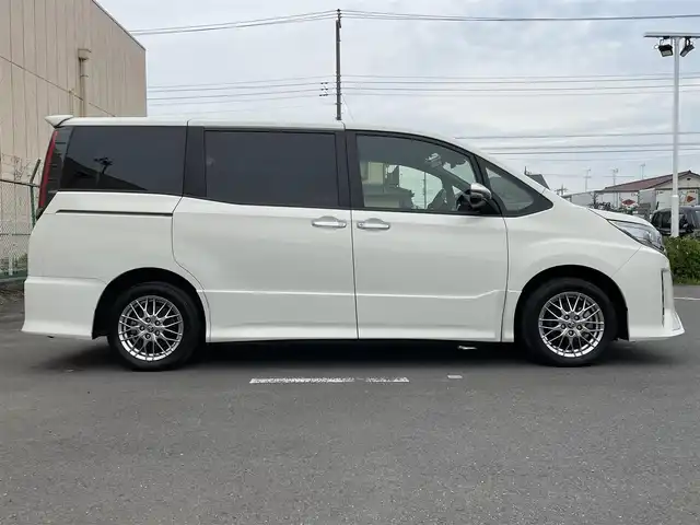 トヨタ ノア ハイブリッド Si ダブルバイビーⅡ 東京都 2020(令2)年 3.3万km ラグジュアリーホワイトパールクリスタルシャインガラスフレーク 純正10インチナビ/バックモニター/天吊モニター/プリクラッシュセーフティ/レーンディパーチャー/オートマチックハイビーム/クルーズコントロール/シートヒーター/両側電動スライドドア/ＥＴＣ