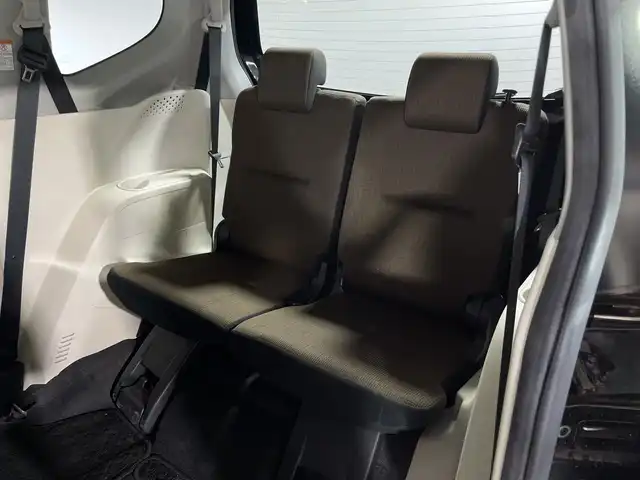 トヨタ シエンタ G 神奈川県 2017(平29)年 3.5万km ブラックマイカ 純正7型SDナビゲーション【NSZT-W66T】/AM FM フルセグ Bluetooth CD DVD SD/バックカメラ/両側パワースライドドア/セーフティセンス/レーンディパーチャーアラート/プリクラッシュセーフティ/先行車発進お知らせ機能/アイドリングストップ/前席シートヒーター/ステアリングリモコン/ビルトインETC/プッシュスタート/スマートキー/スペアキー/純正フロアマット/純正15インチアルミホイル/オートライト/オートマチックハイビーム/ドアバイザー