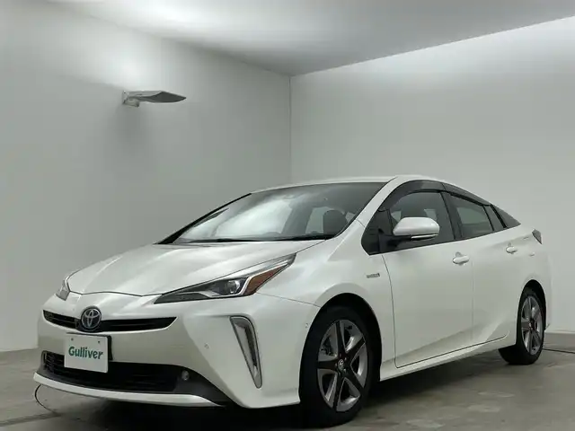 トヨタ プリウス A ツーリングセレクション 岡山県 2020(令2)年 4.8万km ホワイトパールクリスタルシャイン 純正９インチナビ/（フルセグ/Bluetooth/CD/DVD）/パノラミックビューモニター/衝突軽減ブレーキ/追従型クルーズコントロール/ビルトインＥＴＣ２．０/ＬＥＤヘッドライト/オートハイビーム/前席シートヒーター/ドライブレコーダー（前）/パーキングアシスト/純正フロアマット/トノカバー/ブラインドスポットモニター/TVキャンセラー/ISOFIX/ステアリングスイッチ/ヘッドアップディスプレイ/チルトステアリング/シートリフター/ウインカーミラー/ドアバイザー/スマートキー×2/取扱説明書/新車保証書