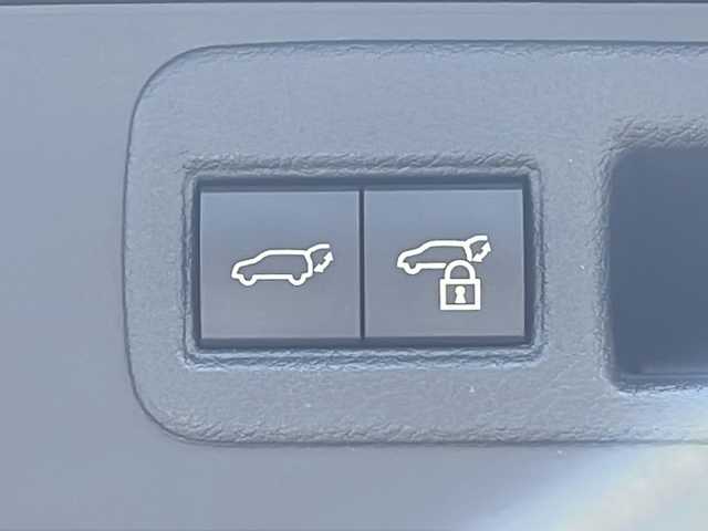 トヨタ ハリアー ハイブリッド Z 三重県 2020(令2)年 5万km プレシャスブラックパール 調光パノラマルーフ/JBLサウンド/純正12.3インチナビ/フルセグTV/バックカメラ/LEDヘッドライト/パワーバックドア/デジタルインナーミラー/ブレーキホールド/セーフティセンス/ETC2.0/追従クルコン/オートハイビーム/純正19インチAW/ハーフレザーシート/全席パワーシート/BSM/オートドアミラー/禁煙車