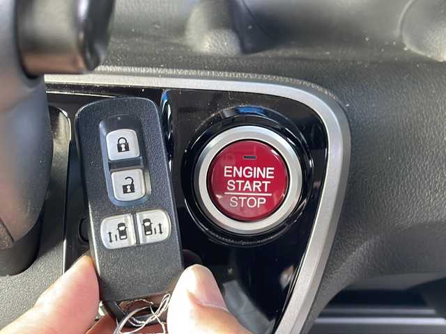 ホンダ Ｎ ＢＯＸ G SSパッケージ 道北・旭川 2015(平27)年 3.9万km プレミアムホワイトパール 純正メモリナビ/CD/DVD/BT/SD/TV/両側パワースライドドア/前席シートヒーター/ミラーヒーター/横滑り防止/純正エンジンスターター/純正フロアマット/ドアバイザー/社外AW付き冬タイヤ積込/保証書/取説/スマートキー/プッシュスタート/保証書/取説