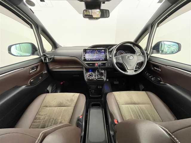 トヨタ エスクァイア Gi プレミアムパッケージ 道央・札幌 2018(平30)年 5万km ホワイトパールクリスタルシャイン ・衝突被害軽減ブレーキ/・レーンキープアシスト/・クルーズコントロール/・オートハイビーム/・アルパインBIGXナビ/・フルセグ/BT/CD/DVD/USB/・バックカメラ/・寒冷地仕様/・両側パワースライドドア/・ハーフレザー/・シートヒーター/・ビルトインETC/・アイドリングストップ/・MTモード付AT/・社外AW付冬タイヤ積込【195/65R15】
