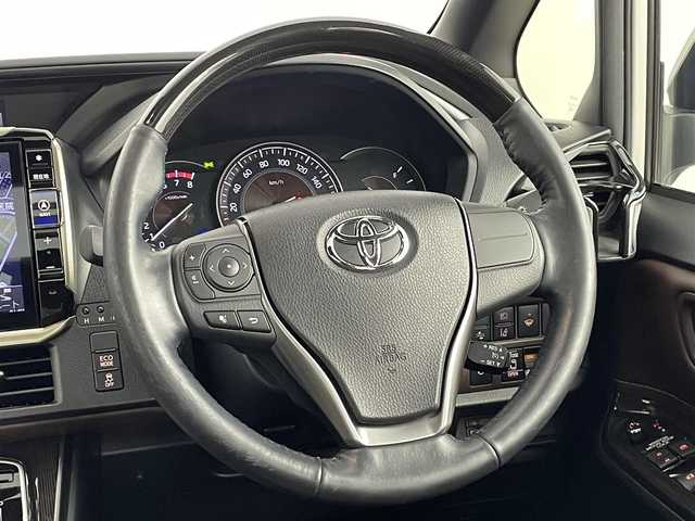 トヨタ エスクァイア Gi プレミアムパッケージ 道央・札幌 2018(平30)年 5万km ホワイトパールクリスタルシャイン ・衝突被害軽減ブレーキ/・レーンキープアシスト/・クルーズコントロール/・オートハイビーム/・アルパインBIGXナビ/・フルセグ/BT/CD/DVD/USB/・バックカメラ/・寒冷地仕様/・両側パワースライドドア/・ハーフレザー/・シートヒーター/・ビルトインETC/・アイドリングストップ/・MTモード付AT/・社外AW付冬タイヤ積込【195/65R15】