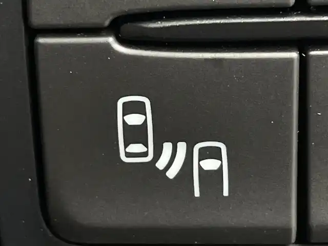 マツダ デミオ 13S ツーリング 三重県 2016(平28)年 2.5万km スノーフレイクホワイトパールマイカ 禁煙車/マツダコネクトナビ/AM/FM/CD/DVD/BT/USB/フルセグTV/バックカメラ/衝突軽減ブレーキ/BSM/LDA/純正ETC/シートヒーター（D席）/ステアリングスイッチ /革巻きステアリング/MTモード付きAT/純正フロアマット/スマートキー/プッシュスタート/社外アルミホイール/オートライト/LEDヘッドライト/HUD