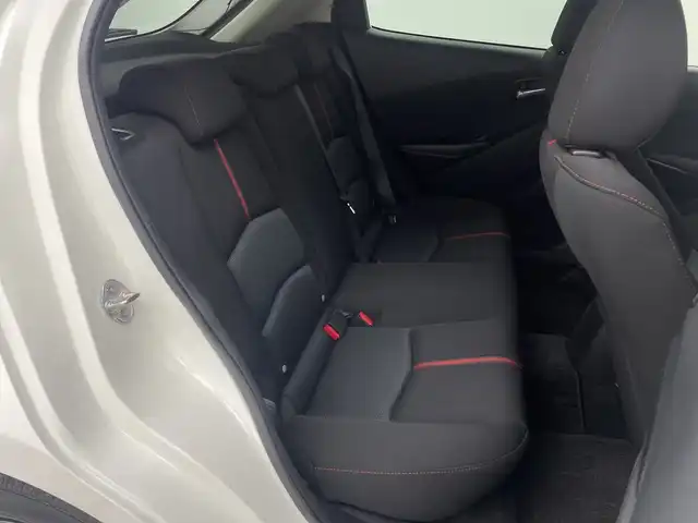 マツダ デミオ 13S ツーリング 三重県 2016(平28)年 2.5万km スノーフレイクホワイトパールマイカ 禁煙車/マツダコネクトナビ/AM/FM/CD/DVD/BT/USB/フルセグTV/バックカメラ/衝突軽減ブレーキ/BSM/LDA/純正ETC/シートヒーター（D席）/ステアリングスイッチ /革巻きステアリング/MTモード付きAT/純正フロアマット/スマートキー/プッシュスタート/社外アルミホイール/オートライト/LEDヘッドライト/HUD
