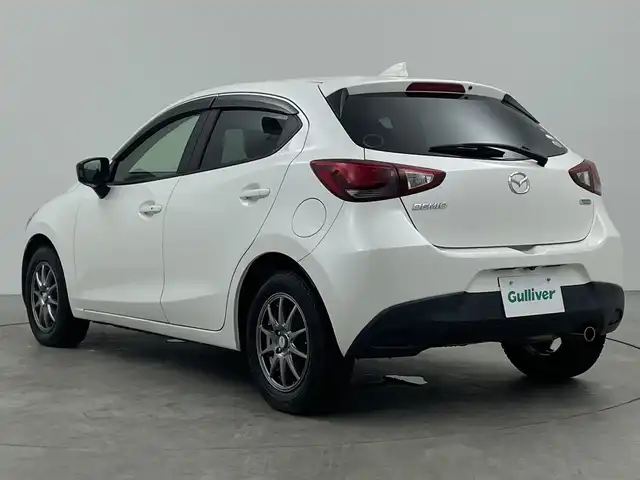 マツダ デミオ 13S ツーリング 三重県 2016(平28)年 2.5万km スノーフレイクホワイトパールマイカ 禁煙車/マツダコネクトナビ/AM/FM/CD/DVD/BT/USB/フルセグTV/バックカメラ/衝突軽減ブレーキ/BSM/LDA/純正ETC/シートヒーター（D席）/ステアリングスイッチ /革巻きステアリング/MTモード付きAT/純正フロアマット/スマートキー/プッシュスタート/社外アルミホイール/オートライト/LEDヘッドライト/HUD