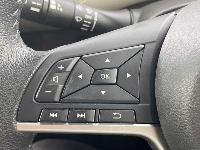 日産 セレナ ハイウェイスター G 愛知県 2017(平29)年 7.2万km カシミヤグレージュ 禁煙車/純正9インチナビ/（CD/DVD/Blu-ray/フルセグTV/Bluetooth）/全方位カメラ/フリップダウンモニター/デジタルルームミラー/プロパイロット/エマージェンシーブレーキ/レーンキープアシスト/追従式クルーズコントロール/クリアランスソナー/パーキングアシスト/ETC/ドライブレコーダー/純正16インチアルミホイール/スマートキー/プッシュスタート/純正フロアマット/LEDヘッドライト/フロントフォグライト/横滑り防止装置