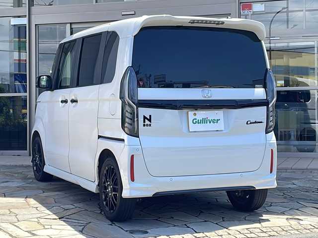 ホンダ Ｎ ＢＯＸ カスタム L ターボ スタイル+ブラック 静岡県 2023(令5)年 2.3万km プラチナホワイトパール ワンオーナー/ホンダセンシング/・衝突軽減ブレーキ/・アクティブクルーズコントロール/・レーンキープアシスト/・コーナーセンサー/・ロードサインアシスト/・先行車発進お知らせ機能/アルパイン9型ディスプレイオーディオ/・USB/HDMI/Bluetooth/・Apple CarPlay/Android Auto/・ラジオ/主要装備/・バックカメラ　/・両側パワースライドドア　　/・ＬＥＤヘッドライト　/・パドルシフト　/・ステアリングリモコン　/・シートヒーター　/・プッシュスタート/・ハーフレザーシート/・オートライト/・オートホールド