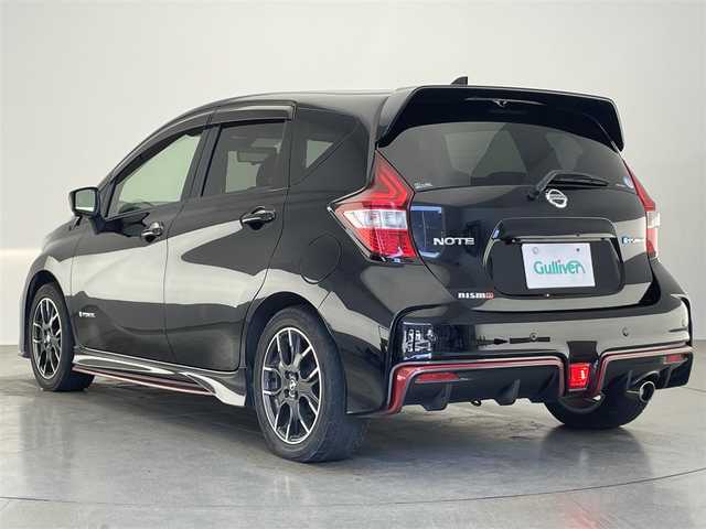 日産 ノート e－パワー ニスモ 愛知県 2017(平29)年 1.7万km スーパーブラック 純正ナビ/・フルセグＴＶ/・Ｂｌｕｅｔｏｏｔｈ/アラウンドビューモニター/デジタルインナーミラー/ＥＴＣ/エマージェンシーブレーキ/踏み間違い防止/レーンキープ/フォグランプ/ニスモ専用シート/スペアキー/禁煙車