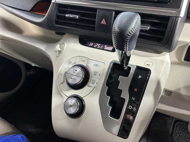 トヨタ シエンタ G 大阪府 2016(平28)年 3.8万km レッドマイカM 純正ナビ(地デジ/CD再生/Bluetooth) バックカメラ ETC 両側パワースライドドア 衝突軽減 トヨタセーフティセンス レーンアシスト スマートキー プッシュスタート オートエアコン
