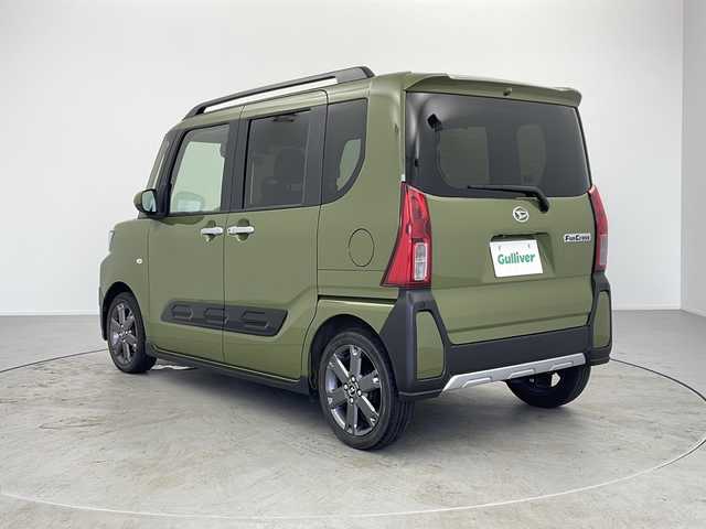 ダイハツ タント ファンクロスターボ 神奈川県 2022(令4)年 2.9万km フォレストカーキメタリック ナビ（NMZK-W72D）/【Bluetooth/フルセグTV/CD/DVD】/ターボ車/両側パワースライドドア/衝突被害軽減ブレーキ/前後コーナーセンサー/アイドリングストップ/シートヒーター/ETC/オートエアコン/ドライブレコーダー/ステアリングスイッチ/LEDオートライト/純正15インチアルミホイール/電動格納ミラー