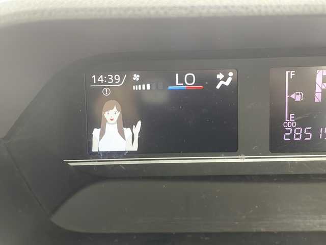 ダイハツ タント ファンクロスターボ 神奈川県 2022(令4)年 2.9万km フォレストカーキメタリック ナビ（NMZK-W72D）/【Bluetooth/フルセグTV/CD/DVD】/ターボ車/両側パワースライドドア/衝突被害軽減ブレーキ/前後コーナーセンサー/アイドリングストップ/シートヒーター/ETC/オートエアコン/ドライブレコーダー/ステアリングスイッチ/LEDオートライト/純正15インチアルミホイール/電動格納ミラー