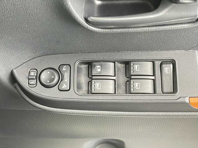 ダイハツ タント ファンクロスターボ 神奈川県 2022(令4)年 2.9万km フォレストカーキメタリック ナビ（NMZK-W72D）/【Bluetooth/フルセグTV/CD/DVD】/ターボ車/両側パワースライドドア/衝突被害軽減ブレーキ/前後コーナーセンサー/アイドリングストップ/シートヒーター/ETC/オートエアコン/ドライブレコーダー/ステアリングスイッチ/LEDオートライト/純正15インチアルミホイール/電動格納ミラー