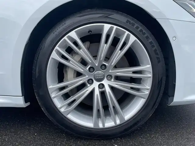 アウディ Ａ７ SB 55TFSIクワトロ デビューパッケージ 福島県 2019(令1)年 4.1万km グレイシアホワイトメタリック アシスタンスパッケージ/・フロントクロストラフィックアシスト・/・アウディプレセンスリヤ/・アウディサイドアシスト/・アウディプレセンス360/・サラウンドビューカメラ/・カーブストーンアシスト/・リヤサイドエアバッグ/・アダプティブウインドウワイパー/ドライビングパッケージ/・ダイナミックオールホイールステアリング/・ダンピングコントロールサスペンション/HDマトリクスLEDヘッドライトレーザーライトパッケージ/純正ナビ(USB/BT/SD)/フルセグTV/アダプティブクルーズコントロール/バーチャルコクピット/黒レザーシート/シートヒーター/パワーシート/純正20AW/取扱説明書/保証書/スペアキー