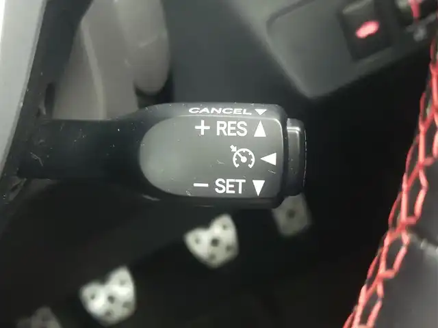 トヨタ ８６ GT 愛知県 2019(平31)年 8.2万km クリスタルホワイトパール ６F/BLITZダイレクトサクションパイプ/BLITZ車高調/TYPE HUTキャリパー/マフラーカッター/社外フロントスポイラー/スワンネッグリアウィング/社外ディスプレイオーディオ/・Bluetooth/・FM/AM/クルーズコントロール/革巻きステアリング/ステアリングリモコン/バックカメラ/社外USB/ETC