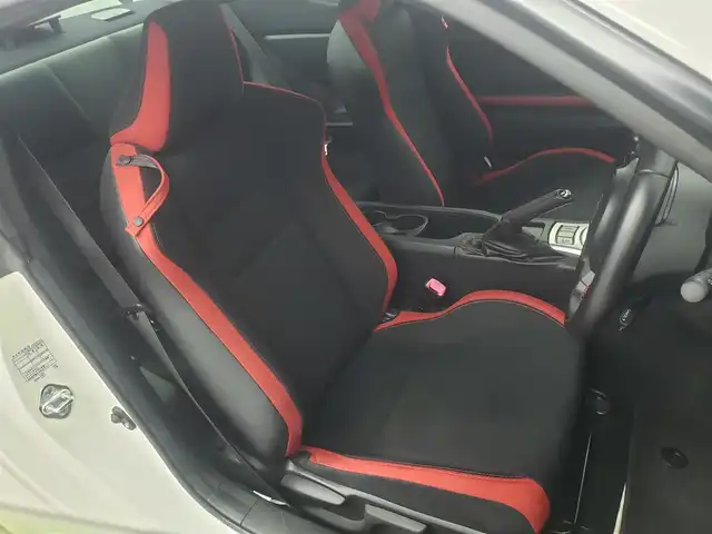トヨタ ８６ GT 愛知県 2019(平31)年 8.2万km クリスタルホワイトパール ６F/BLITZダイレクトサクションパイプ/BLITZ車高調/TYPE HUTキャリパー/マフラーカッター/社外フロントスポイラー/スワンネッグリアウィング/社外ディスプレイオーディオ/・Bluetooth/・FM/AM/クルーズコントロール/革巻きステアリング/ステアリングリモコン/バックカメラ/社外USB/ETC