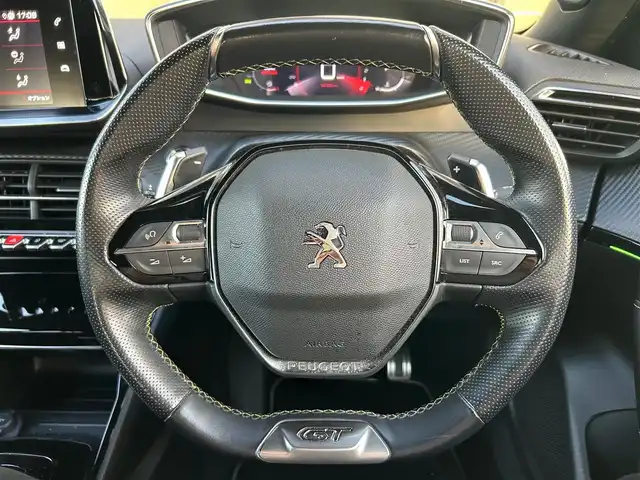 プジョー ２００８ GTライン 石川県 2020(令2)年 3.9万km 赤 衝突軽減ブレーキ/アダプティブクルーズコントロール/ブラインドスポットモニター/レーンキープアシスト/ＡｐｐｌｅＣａｒＰｌａｙ/バックカメラ/サイドカメラ/クリアランスソナー/ＥＴＣ/ＬＥＤライト