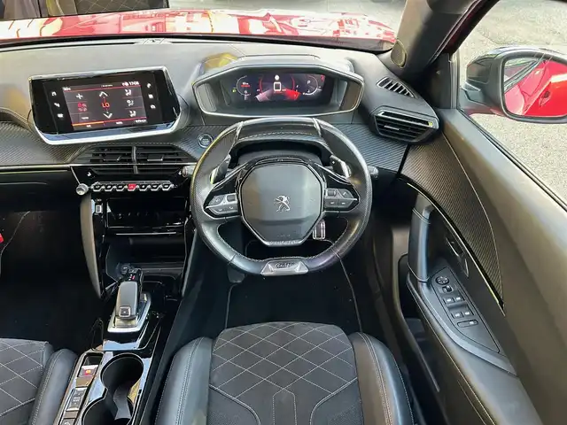 プジョー ２００８ GTライン 石川県 2020(令2)年 3.9万km 赤 衝突軽減ブレーキ/アダプティブクルーズコントロール/ブラインドスポットモニター/レーンキープアシスト/ＡｐｐｌｅＣａｒＰｌａｙ/バックカメラ/サイドカメラ/クリアランスソナー/ＥＴＣ/ＬＥＤライト