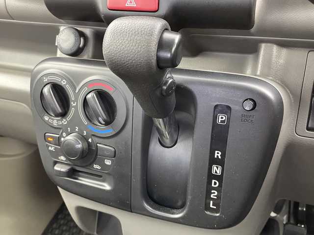 スズキ エブリイ PC 新潟県 2021(令3)年 5.8万km スペリアホワイト 4WD/衝突被害軽減ブレーキ/レーンキープアシスト/コーナーセンサー/オートマチックハイビーム/オートライト/横滑り防止装置/AWセット冬タイヤ積込