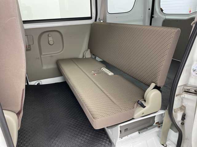 スズキ エブリイ PC 新潟県 2021(令3)年 5.8万km スペリアホワイト 4WD/衝突被害軽減ブレーキ/レーンキープアシスト/コーナーセンサー/オートマチックハイビーム/オートライト/横滑り防止装置/AWセット冬タイヤ積込