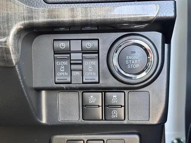 トヨタ ルーミー カスタムG－T 宮城県 2020(令2)年 6.3万km パールホワイトⅢ スマートアシスト/・衝突警報機能/・衝突回避支援ブレーキ機能/・ブレーキ制御付誤発進抑制機能/・先行車発進お知らせ機能/・アダプティブドライビングビーム/・アダプティブクルーズコントロール/・ふらつき警報/・サイドビューランプ/・コーナーセンサー/・路側逸脱警報/・標識認識機能/純正9インチナビ（NSZT-Y68T）/・CD/DVD/・Bluetooth/・フルセグTV/バックカメラ/ビルトインETC2.0/ドライブレコーダー/ウェルカムパワースライドドア（両側）/革巻きステアリング/ステアリングスイッチ/LEDヘッドランプ/フォグランプ/オートライト/電動パーキングブレーキ/ブレーキホールド/スマートキー＆プッシュスタート/スペアキー/電動格納ミラー/純正15インチAW/純正ドアバイザー/Wエアバッグ