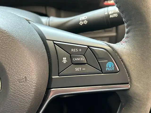 日産 セレナ ニスモ 埼玉県 2019(令1)年 7.9万km ダイヤモンドブラック エマージェンシーブレーキ　/プロパイロット /純正9インチメモリナビ/　　CD/DVD/BT/フルセグ /アラウンドビューモニター /両側パワースライドドア /LEDオートライト /純正17インチアルミホイール /電子パーキング/ステアリングスイッチ /純正ETC