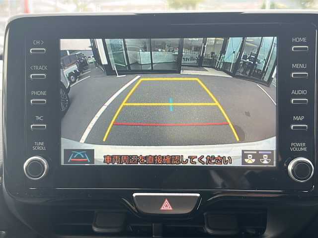 トヨタ ヤリス X 長野県 2020(令2)年 0.9万km ホワイトパールクリスタルシャイン セーフティーセンス/・プリクラッシュセーフティ/・レーンディパーチャーアラート/・ロードサインアシスト/・オートマチックハイビーム/・発進遅れ告知機能/・パーキングサポートブレーキ/純正ディスプレイオーディオ/（ナビ機能/BT/AppleCarPlay/AndroidAuto）/バックカメラ/ビルトインETC/ドライブレコーダー/ステアリングスイッチ/オートライト/スマートキー/Pスタート/電動格納ミラー/純正フロアマット/ドアバイザー