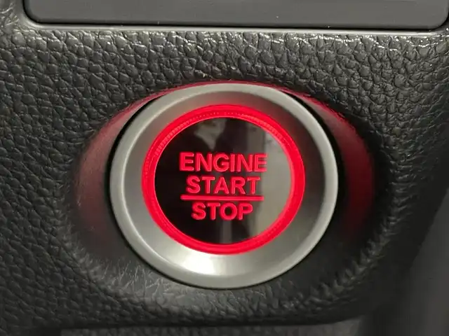 ホンダ Ｎ ＢＯＸ カスタム G EX ターボ ホンダセンシング 埼玉県 2017(平29)年 3.3万km プレミアムホワイトパールⅡ 社外ナビ/バックカメラ　/ＥＴＣ　/ミラー型ドライブレコーダー　/アダクティブクルーズコントロール　/レーンキープアシスト/クリアランスソナー/両側パワースライドドア　/シートヒーター　/ＬＥＤヘッドライト/純正アルミホイール　/スペアキー/スマートキー