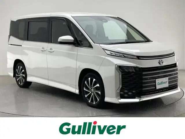 トヨタ ヴォクシー S－Z 兵庫県 2023(令5)年 3.8万km ホワイトパールクリスタルシャイン 純正メモリナビ(CD/DVD/Bluetooth/フルセグ/USB)/純正フリップダウンモニター/両側パワースライドドア/バックカメラ/シートヒーター/ハーフレザーシート/追従型クルーズコントロール/純正17インチアルミホイール/純正フロアマット/LEDヘッドライト/LEDフォグライト/オートライト/オートマチックハイビーム/ビルトインETC2.0/コーナーセンサー