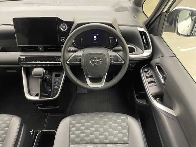 トヨタ ヴォクシー S－Z 兵庫県 2023(令5)年 3.8万km ホワイトパールクリスタルシャイン 純正メモリナビ(CD/DVD/Bluetooth/フルセグ/USB)/純正フリップダウンモニター/両側パワースライドドア/バックカメラ/シートヒーター/ハーフレザーシート/追従型クルーズコントロール/純正17インチアルミホイール/純正フロアマット/LEDヘッドライト/LEDフォグライト/オートライト/オートマチックハイビーム/ビルトインETC2.0/コーナーセンサー