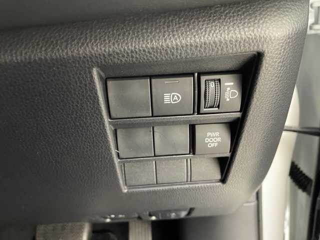 トヨタ ヴォクシー S－Z 兵庫県 2023(令5)年 3.8万km ホワイトパールクリスタルシャイン 純正メモリナビ(CD/DVD/Bluetooth/フルセグ/USB)/純正フリップダウンモニター/両側パワースライドドア/バックカメラ/シートヒーター/ハーフレザーシート/追従型クルーズコントロール/純正17インチアルミホイール/純正フロアマット/LEDヘッドライト/LEDフォグライト/オートライト/オートマチックハイビーム/ビルトインETC2.0/コーナーセンサー