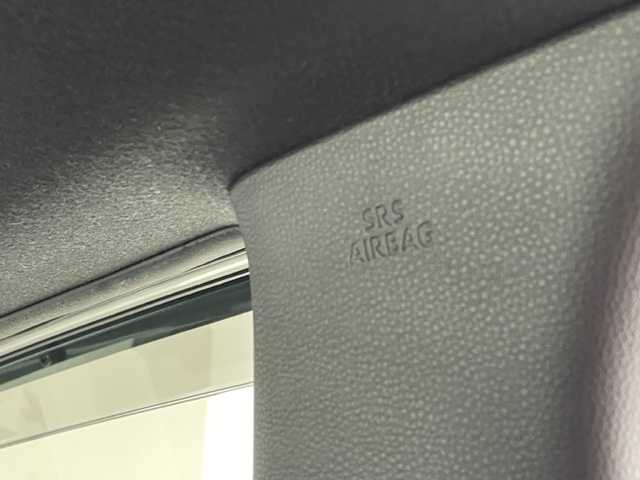 トヨタ ヴォクシー S－Z 兵庫県 2023(令5)年 3.8万km ホワイトパールクリスタルシャイン 純正メモリナビ(CD/DVD/Bluetooth/フルセグ/USB)/純正フリップダウンモニター/両側パワースライドドア/バックカメラ/シートヒーター/ハーフレザーシート/追従型クルーズコントロール/純正17インチアルミホイール/純正フロアマット/LEDヘッドライト/LEDフォグライト/オートライト/オートマチックハイビーム/ビルトインETC2.0/コーナーセンサー