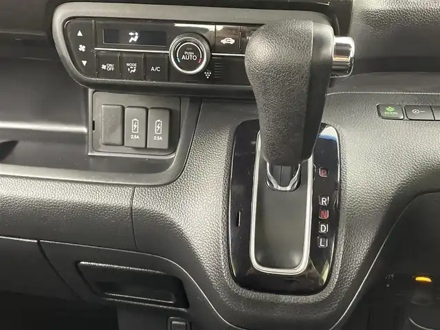 ホンダ Ｎ ＢＯＸ カスタム G L ホンダセンシング 大分県 2019(平31)年 5.6万km プレミアムグラマラスブロンズP ホンダセンシング/社外SDナビ（CN-F1XVD）/　BT/CD/DVD/BR/フルセグ/パワースライドドア/バックカメラ/コーナーセンサー（前後）/アイドリングストップ/LEDヘッドライト/ステアリングスイッチ/ビルトインETC/ドライブレコーダー/USB入力端子/純正アルミホイル14インチ