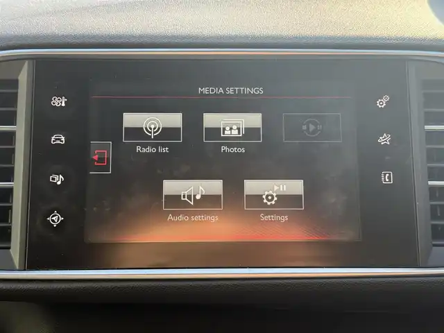 プジョー ３０８ GT ブルーHDi 千葉県 2016(平28)年 10.1万km ペルラネラブラック ユーザー買取車両/純正ナビ/・BT/CD/USB/バックカメラ/ステアリングスイッチ/MTモードAT/クルーズコントロール/ETC/LEDヘッドライト/オートライト/スマートキー/プッシュスタート