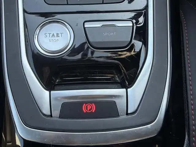 プジョー ３０８ GT ブルーHDi 千葉県 2016(平28)年 10.1万km ペルラネラブラック ユーザー買取車両/純正ナビ/・BT/CD/USB/バックカメラ/ステアリングスイッチ/MTモードAT/クルーズコントロール/ETC/LEDヘッドライト/オートライト/スマートキー/プッシュスタート