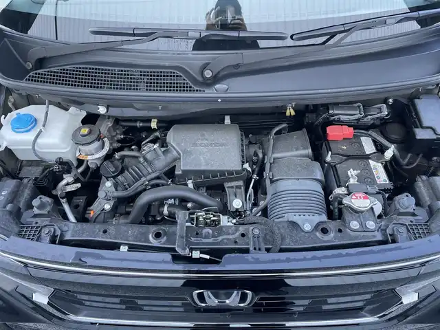 ホンダ Ｎ ＢＯＸ カスタム L ターボ スタイル+ブラック 滋賀県 2023(令5)年 3万km クリスタルブラックパール 社外メモリナビ/(フルセグTV CD DVD Bluetooth USB HDMI)/ホンダセンシング/・衝突軽減ブレーキ/・車線逸脱警報/・レーンキープアシスト/・レーダークルーズコントロール/両側パワースライドドア/ドライブレコーダー/ETC/革巻きステアリング/ステアリングリモコン/ハーフレザーシート/シートヒーター/電動パーキングブレーキ/オートブレーキホールド/電動格納ミラー/ウインカーミラー/純正フロアマット/プッシュスタート/スマートキー×２/LEDヘッドライト/フォグライト