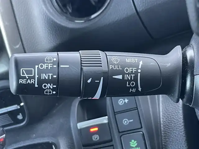 ホンダ Ｎ ＢＯＸ カスタム L ターボ スタイル+ブラック 滋賀県 2023(令5)年 3万km クリスタルブラックパール 社外メモリナビ/(フルセグTV CD DVD Bluetooth USB HDMI)/ホンダセンシング/・衝突軽減ブレーキ/・車線逸脱警報/・レーンキープアシスト/・レーダークルーズコントロール/両側パワースライドドア/ドライブレコーダー/ETC/革巻きステアリング/ステアリングリモコン/ハーフレザーシート/シートヒーター/電動パーキングブレーキ/オートブレーキホールド/電動格納ミラー/ウインカーミラー/純正フロアマット/プッシュスタート/スマートキー×２/LEDヘッドライト/フォグライト